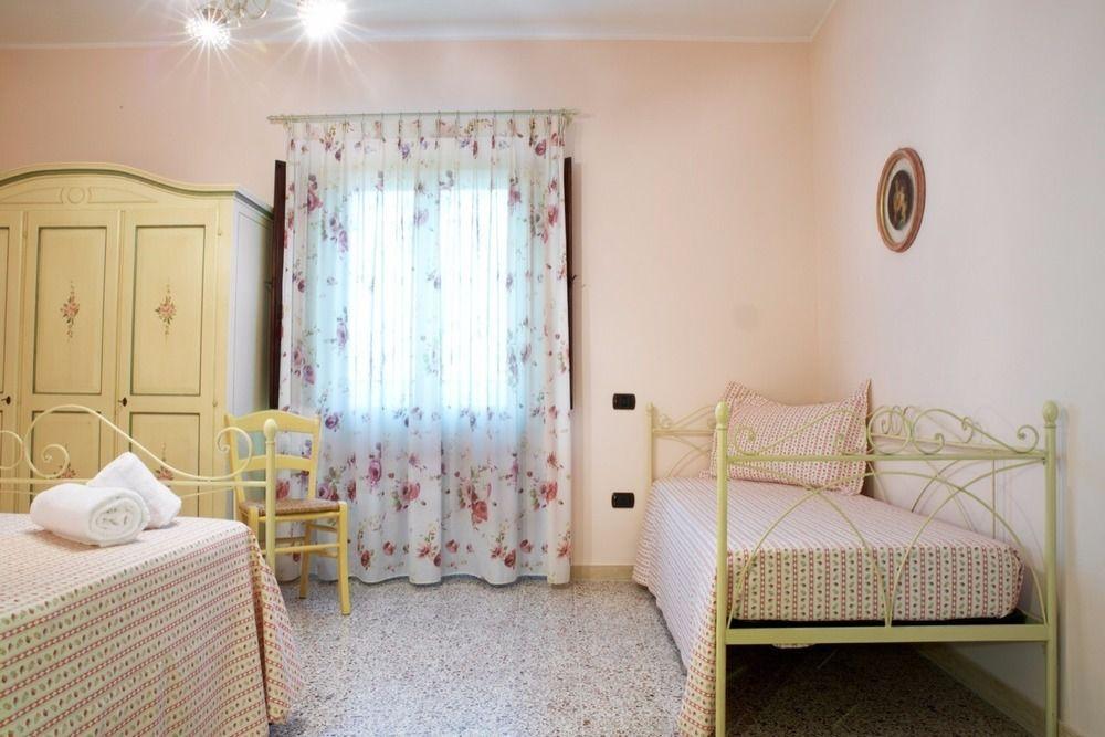 Agriturismo Il Casolare Di Nonno Mario 마노펠로 외부 사진